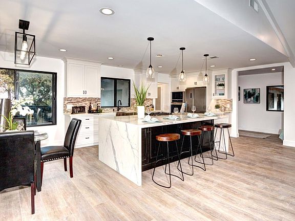 4th image of 16880 Cypress Way