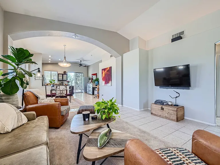 5069 E Lucia Dr — Photo 6