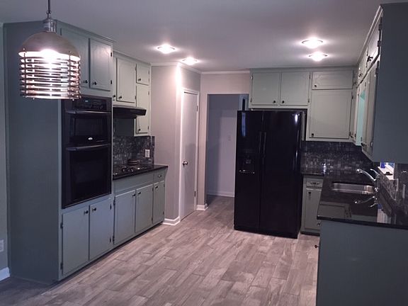 4th image of 4755 Saint Bernard Dr