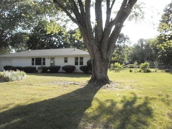 2nd image of 54689 Bradley St
