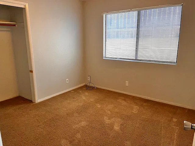 660 Manhattan Ave — Photo 10