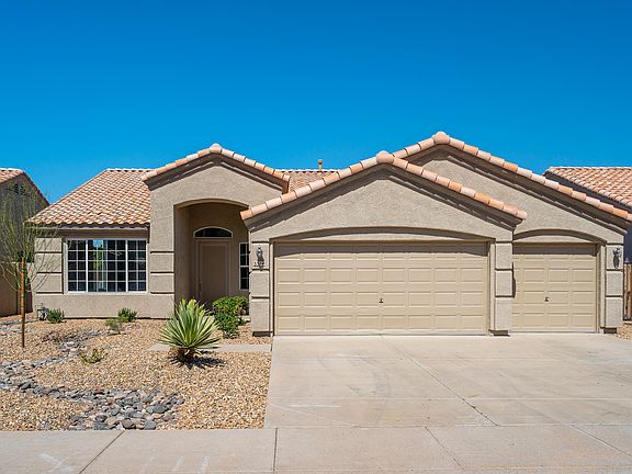 2nd image of 3314 N Garden Ln