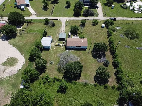 4th image of 1156 Selma Dr