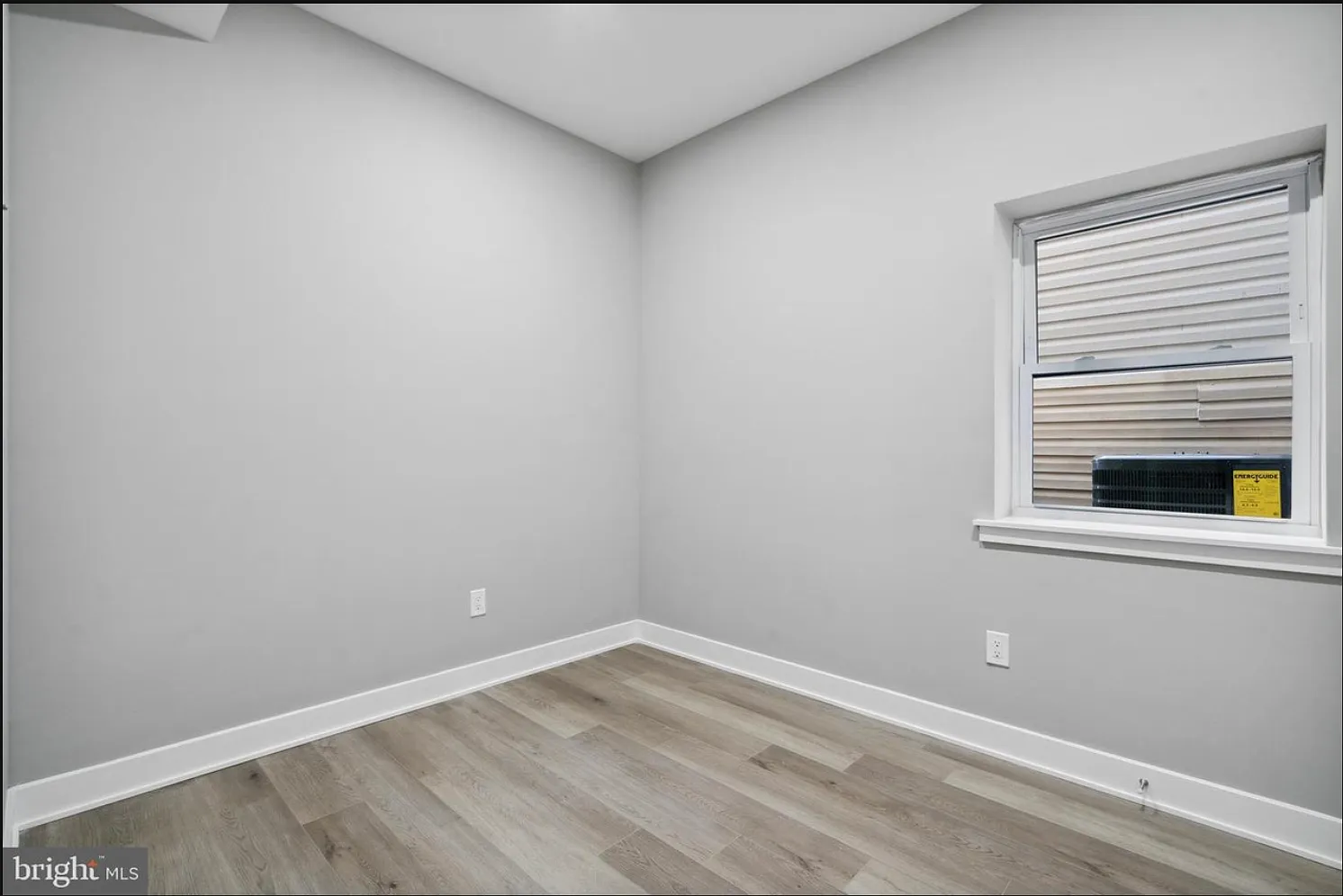 4 bed, 2257 sqft, $2,800 — Photo 4