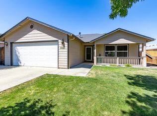880 Archer Dr, Medford, OR 97501