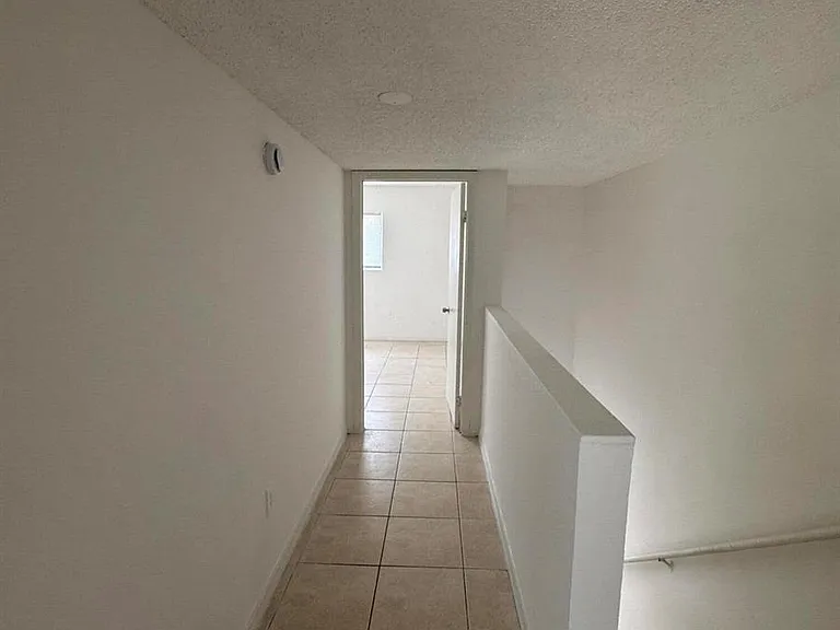 417 Palm Cir E #417 — Photo 18