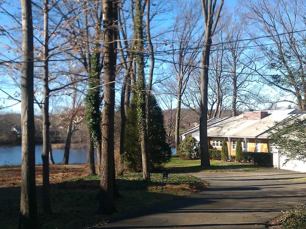 549 Terhune Dr, Wayne, NJ 07470