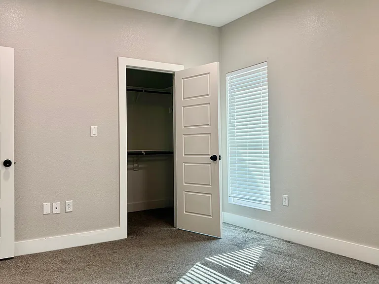 142 County Road 2630 — Photo 8