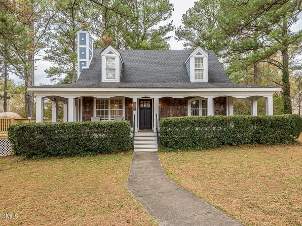 5668 Soft Wind Dr, Fuquay Varina, NC 27526
