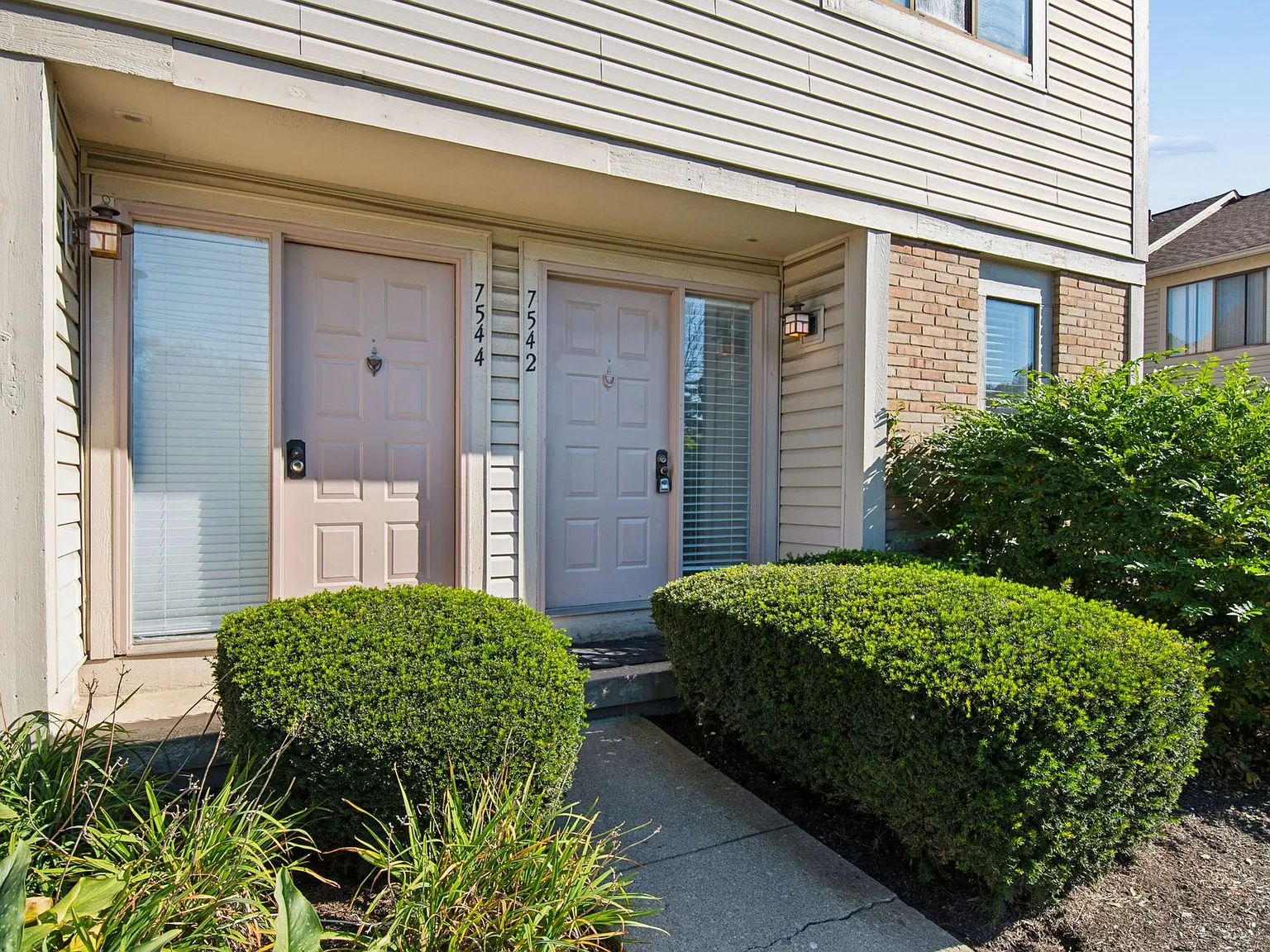 2 bed, 1.5 bath, 1200 sqft, $1,699 — Photo 4