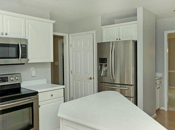 5th image of 4500 Glenview Ct
