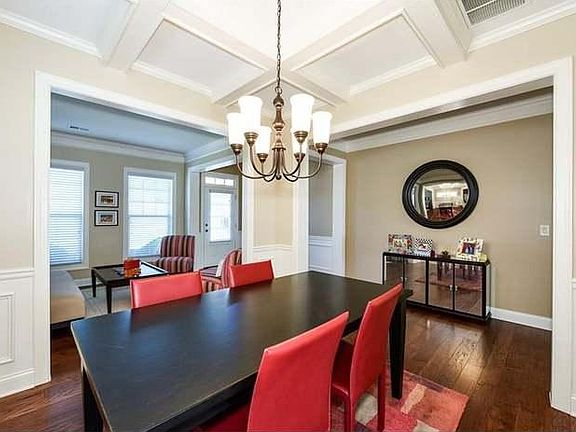 5th image of 1470 Roswell Manor Cir