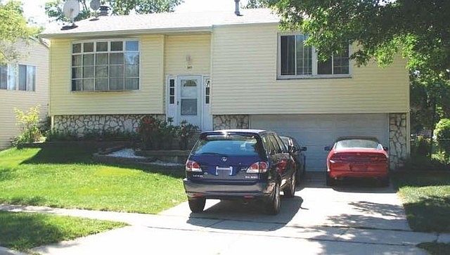 1st image of 240 Briarwood Dr
