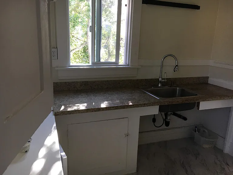 2214 Haste St #5 — Photo 12