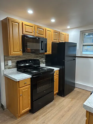 292 Rumbold Ave Photo 1