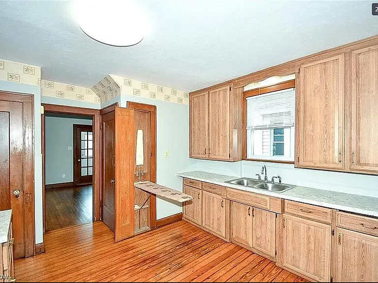 600 Columbus Ave NW — Photo 30