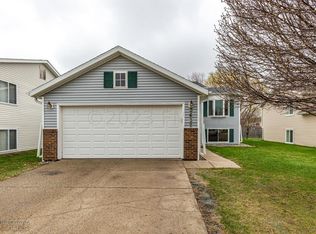 3632 10th St N, Fargo, ND 58102