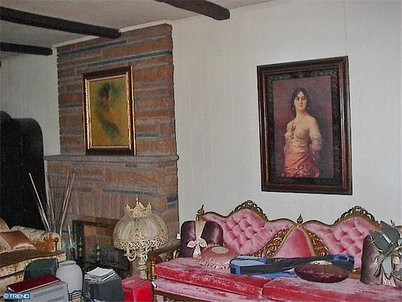4th image of 1128 Snyder Ave