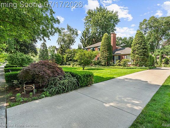 3rd image of 1023 Buckingham Rd