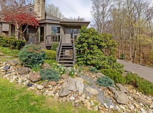 6045 Poplar Dr, Nashport, OH 43830