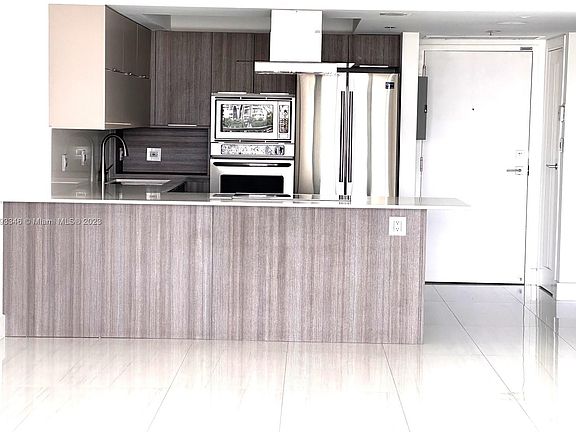 3rd image of 20355 NE 34th Ct APT 1429