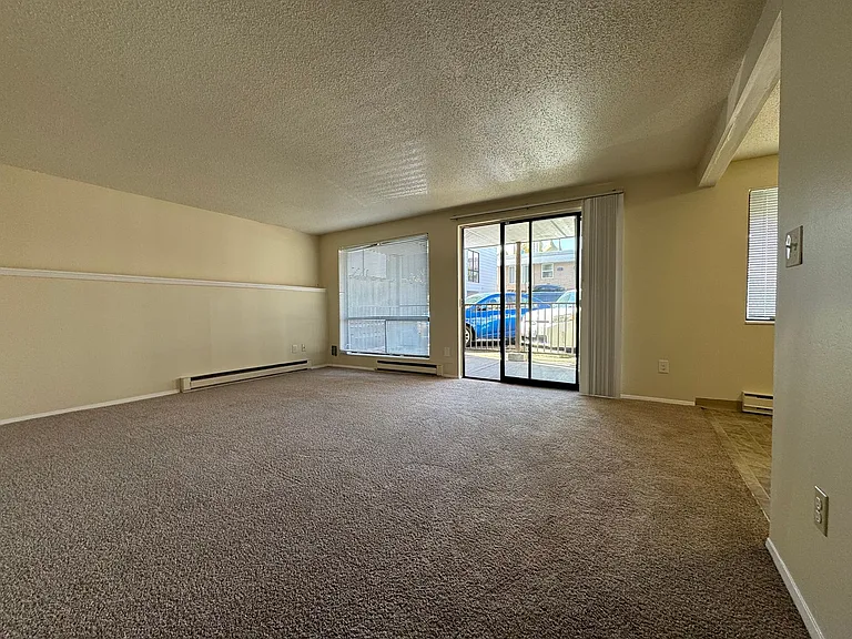 Annaron Apartments — Photo 2