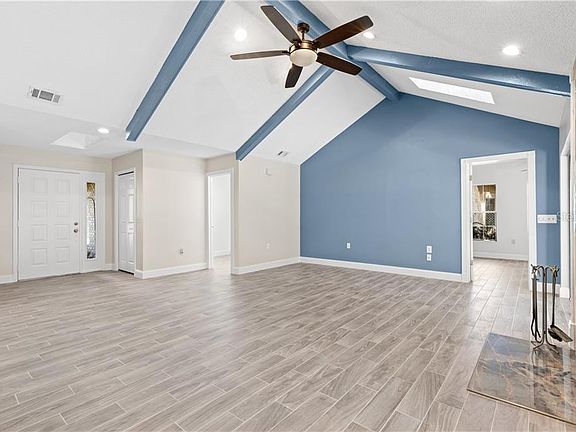 5th image of 7117 Centerbrook Dr