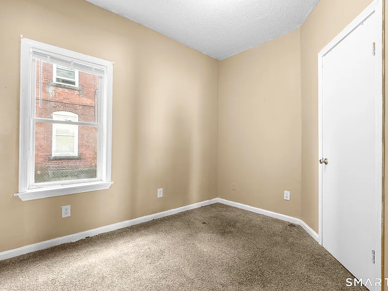 40 Bond St #1 — Photo 5