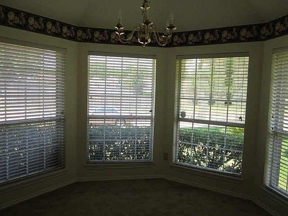2nd image of 2714 Kingswood Dr