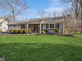 16 Wiltshire Dr, East Windsor, NJ 08520