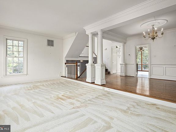 5th image of 10437 Breckinridge Ln