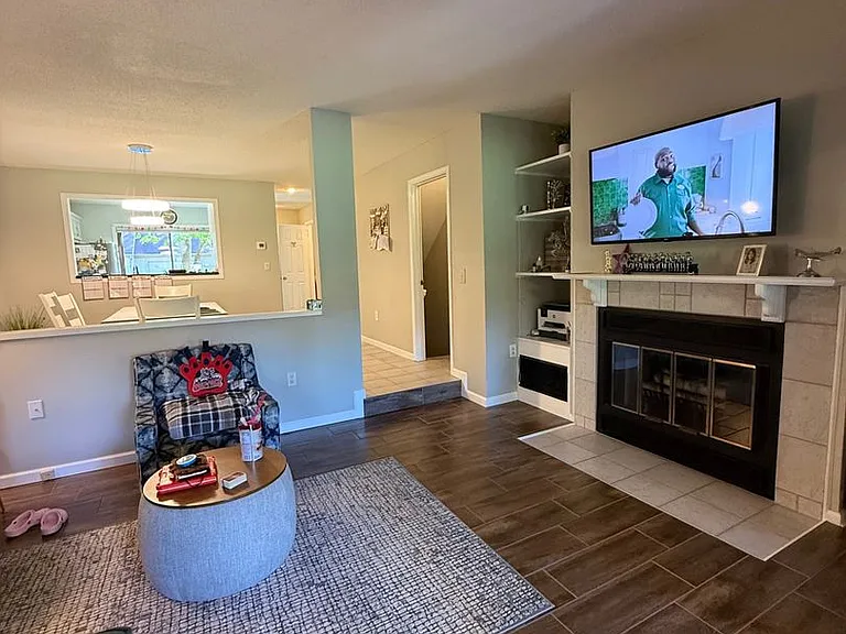 18 Putnam Ln — Photo 3