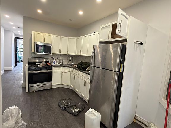 2nd image of 181 Ocean Ave #3R