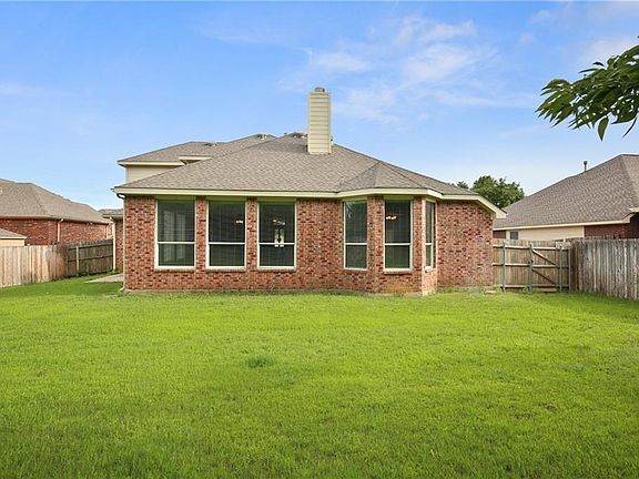 5th image of 5045 Comstock Cir