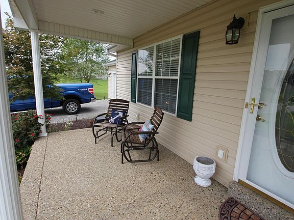 3rd image of 379 Webb Ln