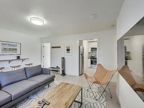 1st image of 873 32nd St APT 1