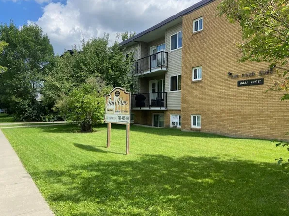 11821 105th St NW, Edmonton, AB
