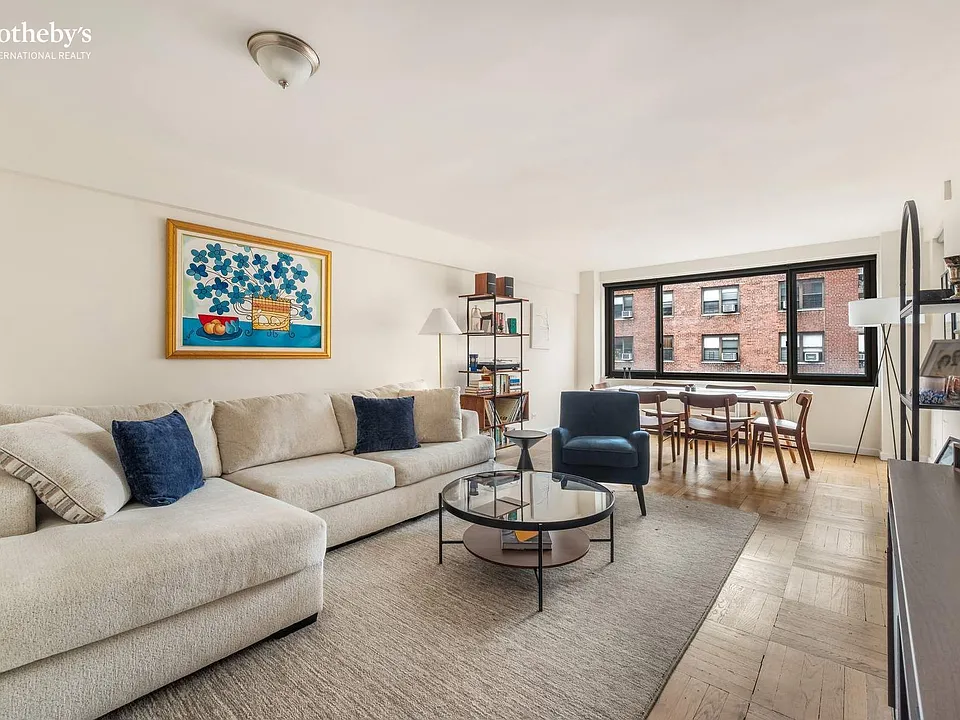 425 E 63rd St #W10E
