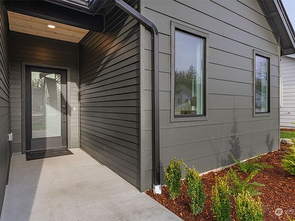 3rd image of 2870 Hazelwood Drive