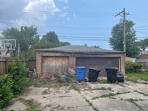 4th image of 7026 W Diversey Ave