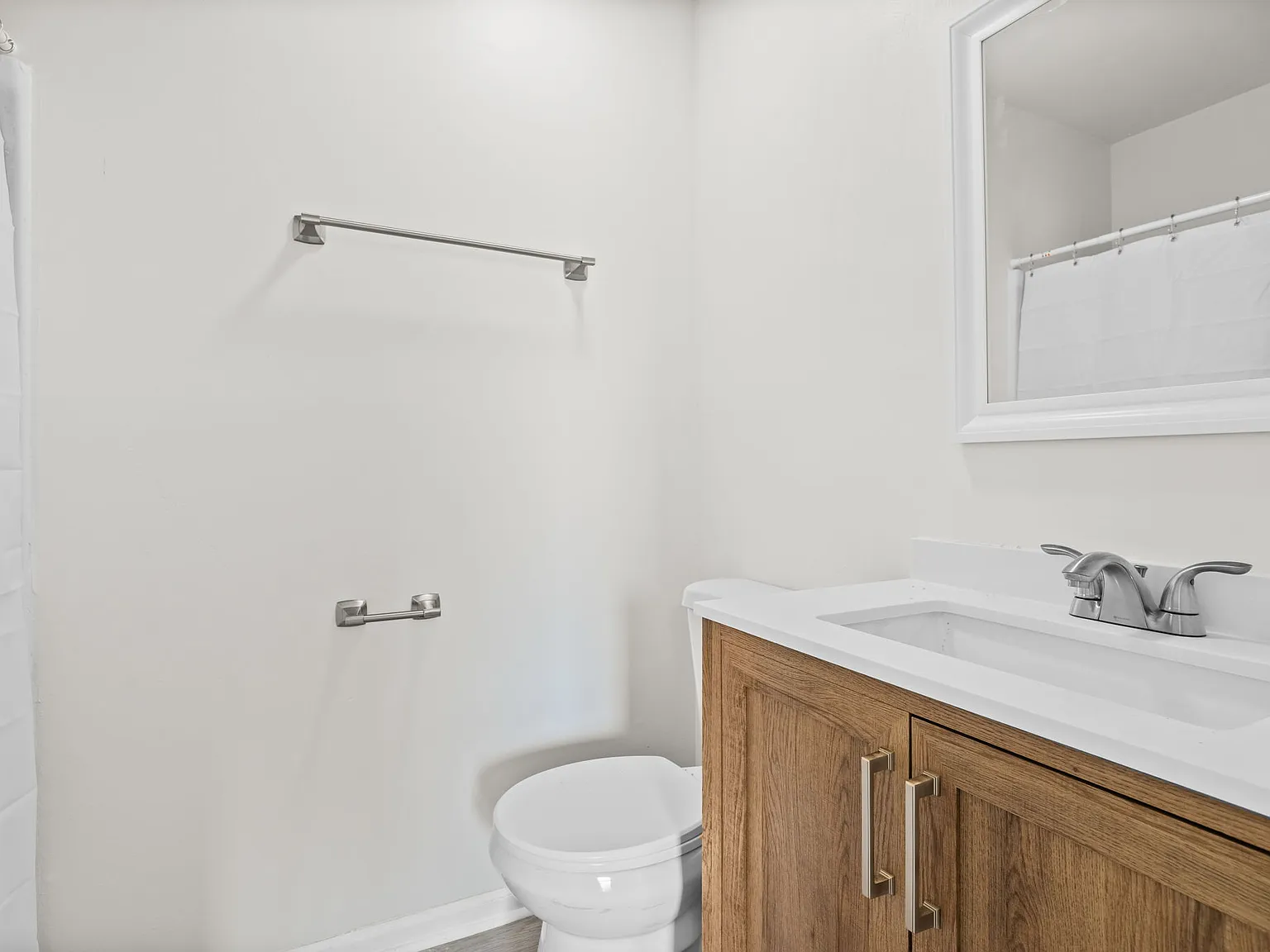 2 bed, 1050 sqft, $1,595 — Photo 3