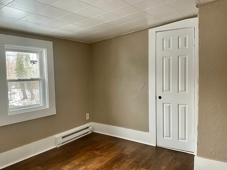132 Everett St — Photo 7