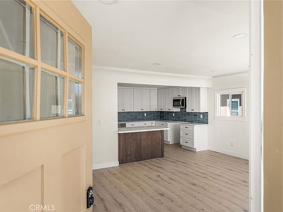 4th image of 2047 W 78th Pl