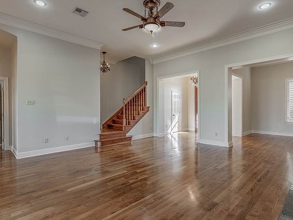 4th image of 103 Bear Creek Ct