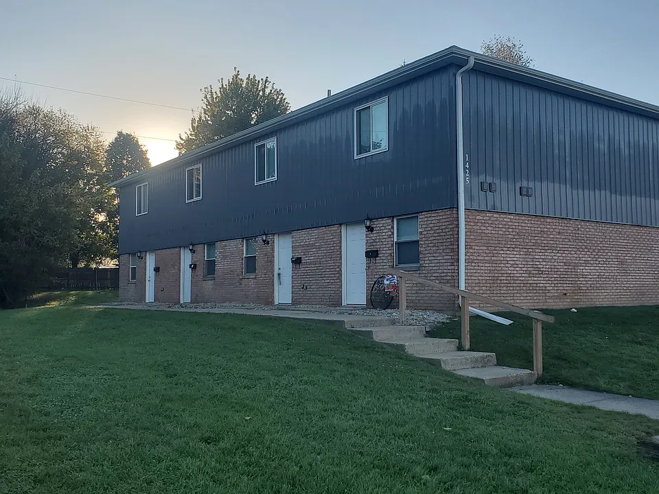 1425 Villa Ct #2