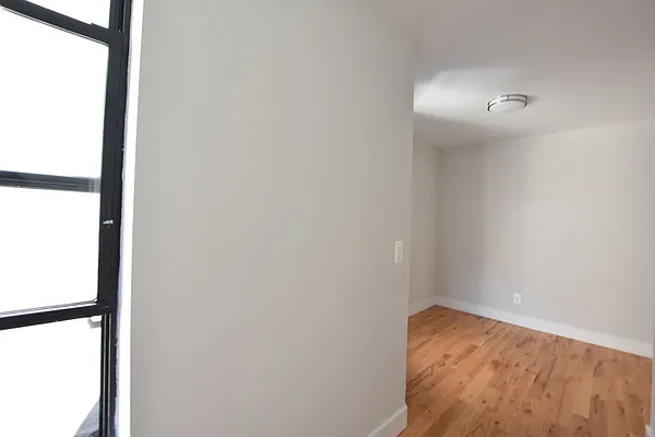 Rented by Clove Realty LLC | media 25