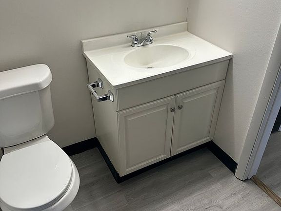 3rd image of 12 Southwoods Ave APT 12