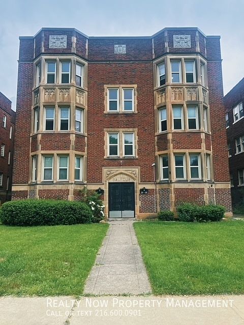 1st image of 2976 S Moreland Blvd APT 18-2976/18