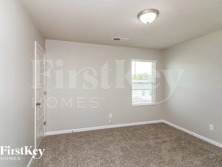 58 Lauritsen Way — Photo 16