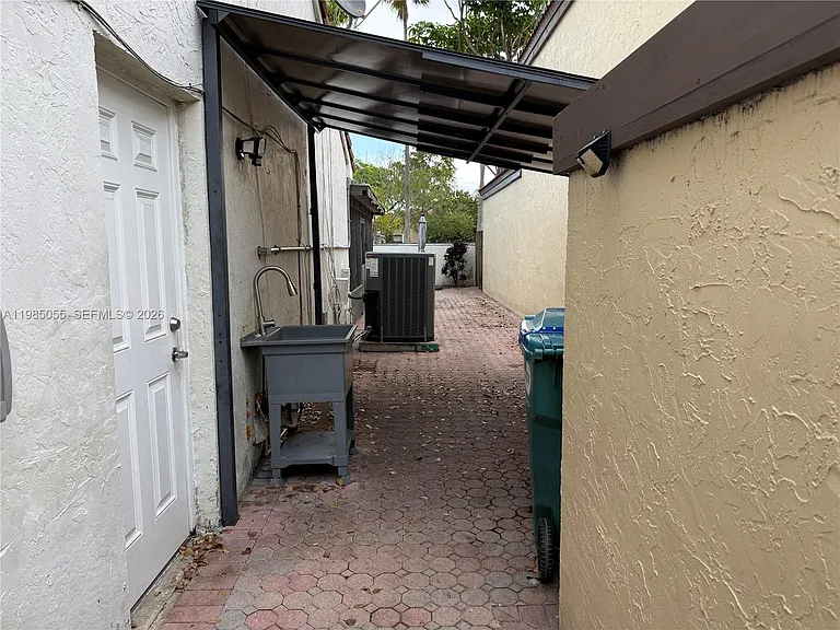17321 NW 63rd Ave — Photo 14